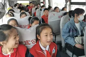 潍坊滨海实验小学开展“追寻红色记忆 传承红色基因”研学实践活动图片