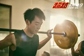 郑恺为《超越》苦练短跑 中国飞人苏炳添幕后指导图片