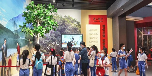 珠光小学英语迷你世界博物馆课程走进“大潮起珠江”
