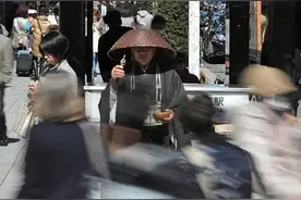 日本和尚银座路口诵经10年为世界祈愿，不料却在今年染疫离世图片