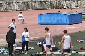 重庆独臂少年百米赛跑11秒26夺冠视频封面