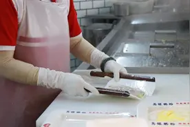 创二代来啦｜父亲是广式肠粉制作非遗传承人，儿子坚持将传统工艺标准化，父亲从不认同到打出高分图片