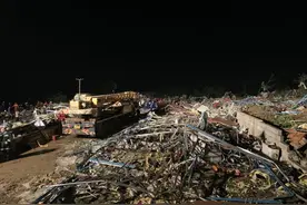 武汉所有工地连夜停止室外作业，所有活动板房工人将全部撤离图片