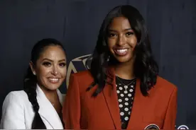 篮球名人堂迎两位NBA五冠传奇，科比妻女代替出席图片