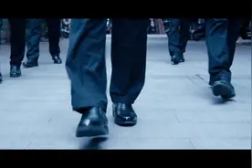 民警扮的“古惑仔”，你见过吗？湛江公安拍摄另类反诈公益片爆红图片