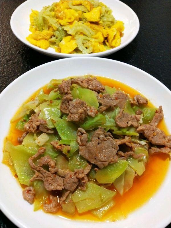 青笋炒肉片的做法（以美食的名义说爱她简单的莴笋炒肉片）