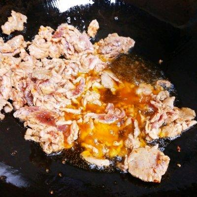 #以美食的名义说爱她#简单的莴笋炒肉片，最爱家的味道