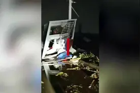 龙卷风来袭！武汉蔡甸区部分工棚倒塌，伤者已送往医院视频封面