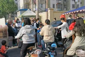 问政河北·办实事丨石家庄：学校附近摆摊经营 村委会：马上整治图片