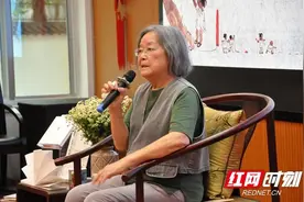 蔡皋做客湘图讲坛 分享新书《记得当时年纪小》图片