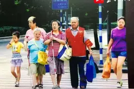 “我要永远做他们的眼睛”老党员22年帮扶盲人夫妇图片
