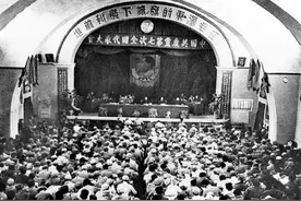 马克思主义中国化过程中，毛泽东曾被扣上“狭隘经验主义”的帽子图片