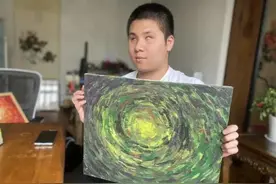 惊掉下巴！浙江盲人小伙随手一画，梦幻色彩迷倒无数妈妈粉：我要拿来做旗袍图片