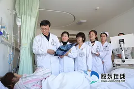 毓璜顶医院生殖医学中心主任包洪初：高精尖技术助孕，工匠医师抚平患者“求子焦虑”图片