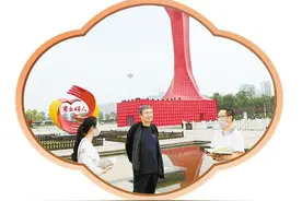 日月湖景区：“商丘好人”主题公园是那最耀眼的一抹红图片