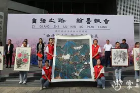 只有残缺的身体，没有残缺的梦想——残疾画家、“曲靖好人”董桃平书画欣赏图片