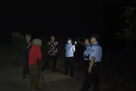 四川中江老太两头耕牛走失 民警地毯式搜索两小时找回图片