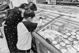 3支棒冰可抵一份硬菜 产品琳琅满目价格越来越贵图片