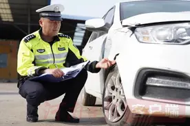 青春在红绿灯下闪光——记舞钢市公安局交警大队事故科民警邢世鹏图片