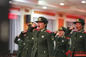 女兵授衔！武警甘肃总队举行2021年度春季新兵授衔仪式图片
