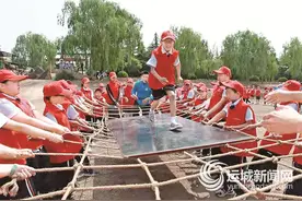 永济百余师生黄河岸边“捞铁牛，登‘鹳雀’”图片