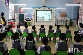 唱红歌、讲红色故事，武汉一幼儿园用红色教育传承红色基因图片