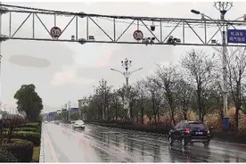 24小时在线2秒锁定黑烟车！它“上岗”两个多月揪出近千辆黑烟车图片
