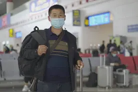 飞越4000公里 苦等44年！姐弟辗转孤儿院 只为一句：“爸，我回来了！”图片