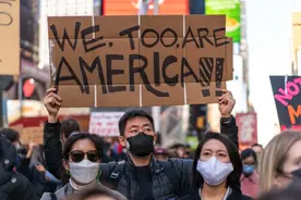 华人喜剧演员黄西线上分享遭歧视经历：疫情后亚裔处境或更难图片