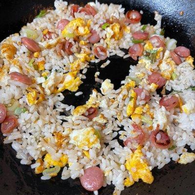 这样做香肠蛋炒饭，比饭店做的好吃百倍，做法超简单