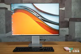 HUAWEI MateView评测：手机一碰可投屏的显示器｜钛极客图片