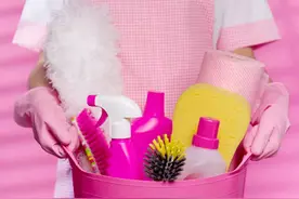 满哥维权丨半个月换4名家政阿姨，上海雇主要求退款，平台：她家要求喊先生、太太图片