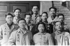 大型音乐舞蹈史诗《东方红》1964年首演引发轰动：三千人六十天缔造传奇图片