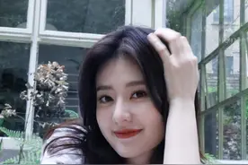 杨洋绯闻女友被疯传整形！14秒自拍「高颜值揉成猪鼻」气炸反击图片