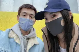 李现表白日辟谣与王紫璇恋情 配文“达咩”否认秀恩爱图片
