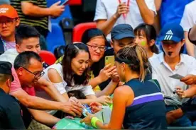 倒卖球星签名竟成了产业，买来的签名真的香么图片