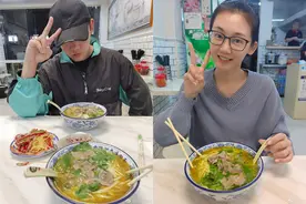 我眼中的你！郑恺苗苗晒牛肉面情侣照庆结婚1周年图片