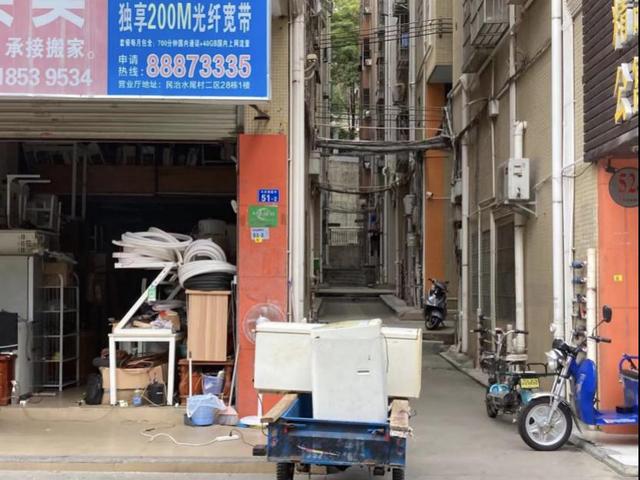 成都一电梯内电瓶车爆燃致5人受伤！记者调查深圳电单车安全充电情况