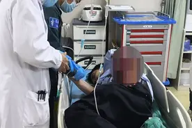 生死10分钟！湖北荆门4名民辅警忍伤负痛抓捕毒贩视频封面