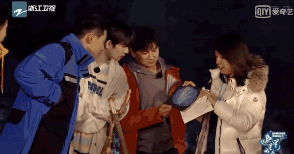 涓轰簡鍙樼編锛屽ス鏈厤涔熷お鐙犱簡鈥︹€? onerror=