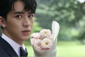 男友求婚视角！许魏洲521浪漫写真曝光 手捧鲜花让人心动图片