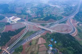 好消息！G93遂绵高速公路龙凤互通式立交，预计今年6月建成通车图片