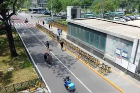 电动车起火事件频发 该不该让折叠电动车上地铁？图片