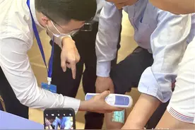 静脉可视化让护士轻松搞定抽血输液，光谷造打针“神器”亮相湖北科技活动周图片