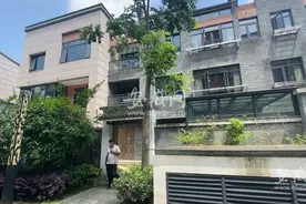 业主全款购别墅后未拿钥匙 空置四年后竟成物业公司“杂物间”图片