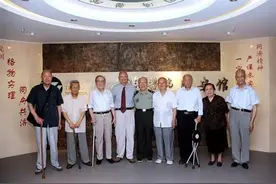 陈孝平院士追忆吴孟超院士：​ 第一次见面就叫我小师弟，他对年轻人的培养教育是毫无保留的图片