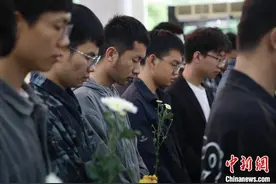 湖南农大师生追忆荣誉校长袁隆平：以身承志效袁公图片