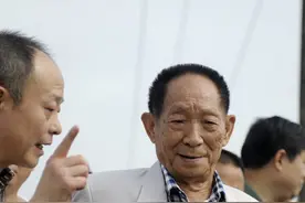 袁隆平学生追忆相处朝夕：工作之余聊天，他也从不离“水稻”二字图片