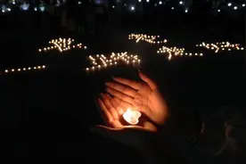 袁爷爷一路走好！群众自发雨中送别袁隆平院士图片