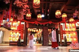 “宇宙中心”山东曹县劲吹“汉服风”图片